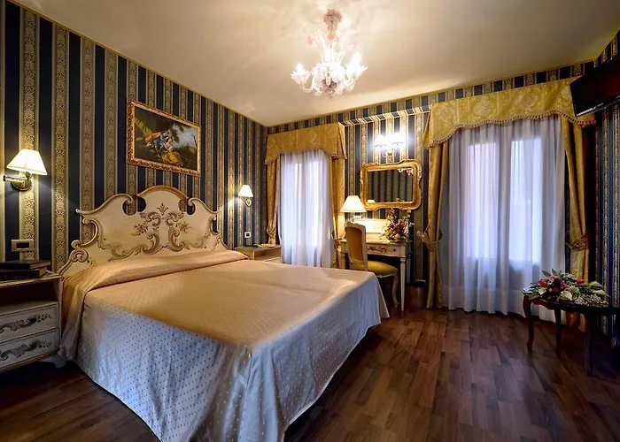 Città Di MilanoHotel Venise